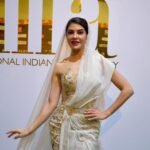 IIFA 2023: Jacqueline hops on the hooded trend, flaunts ivory, gold gown